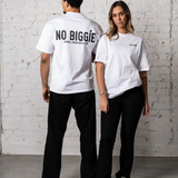 002 oversized t-shirt white model