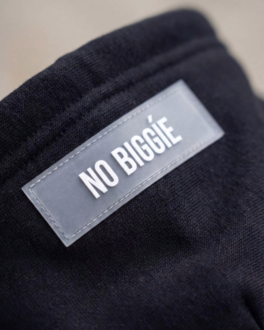 004 Oversized Hoodie Black Detail