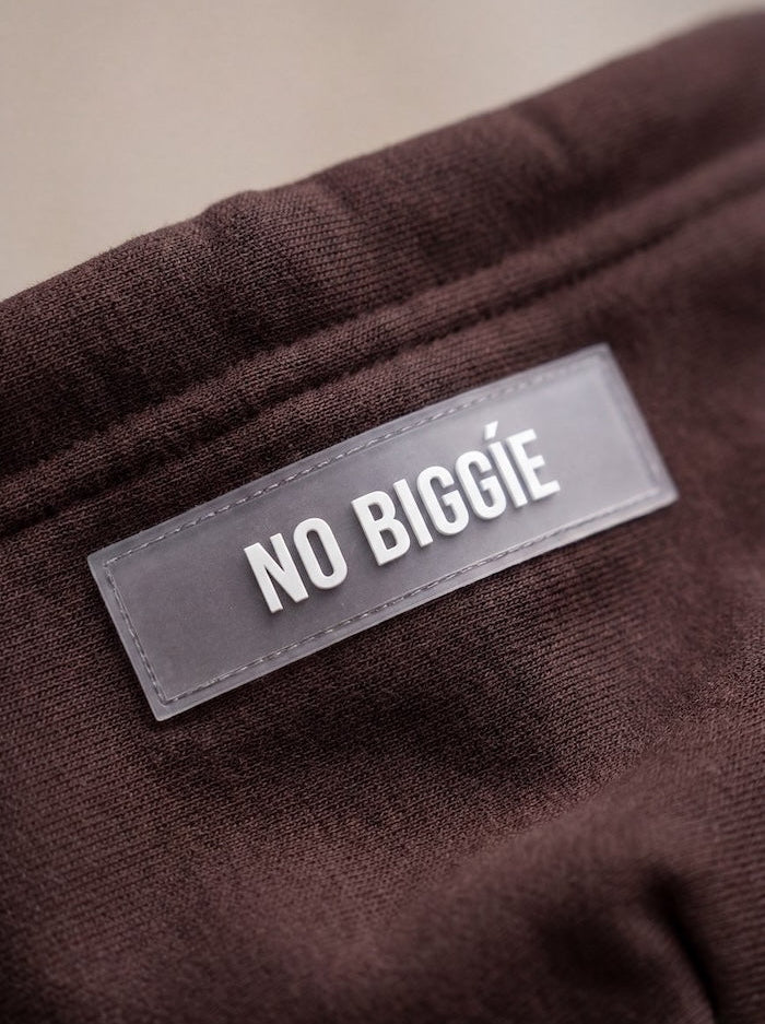 004 Oversized Hoodie Dark Brown Detail