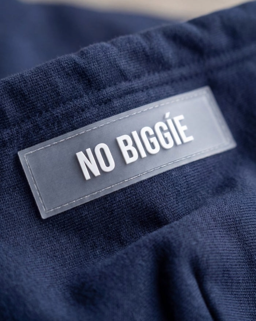 004 Oversized Hoodie Dark Navy Detail